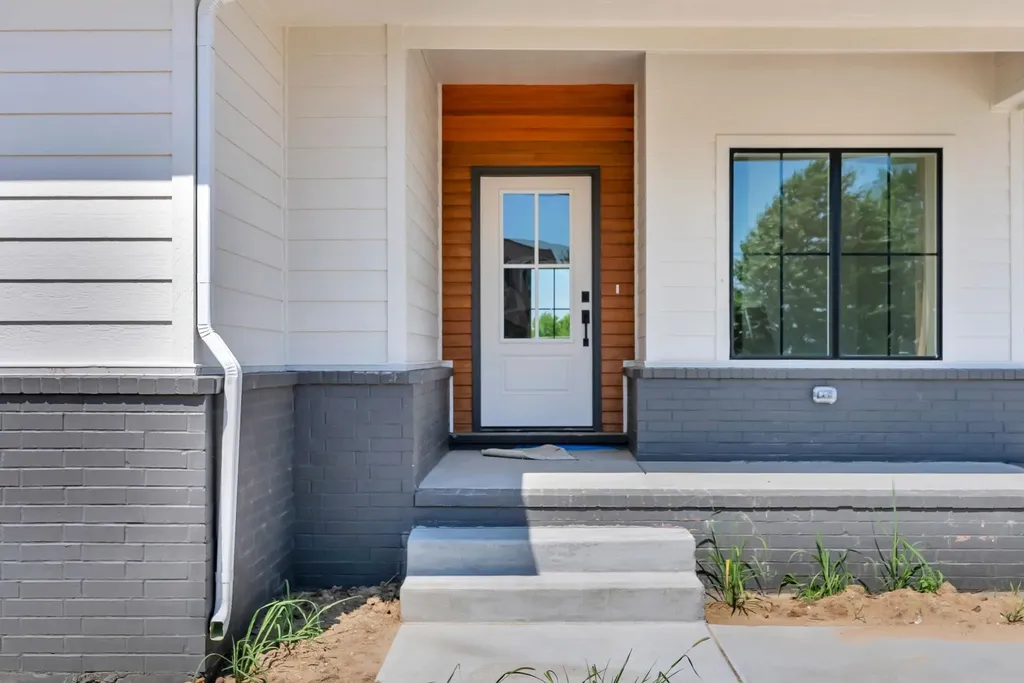 5161 N Colonial Avenue Bel Aire KS 67226