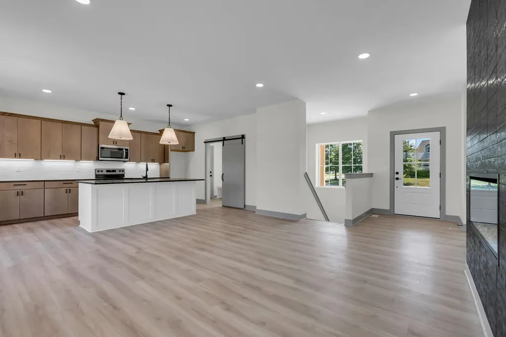 5161 N Colonial Avenue Bel Aire KS 67226