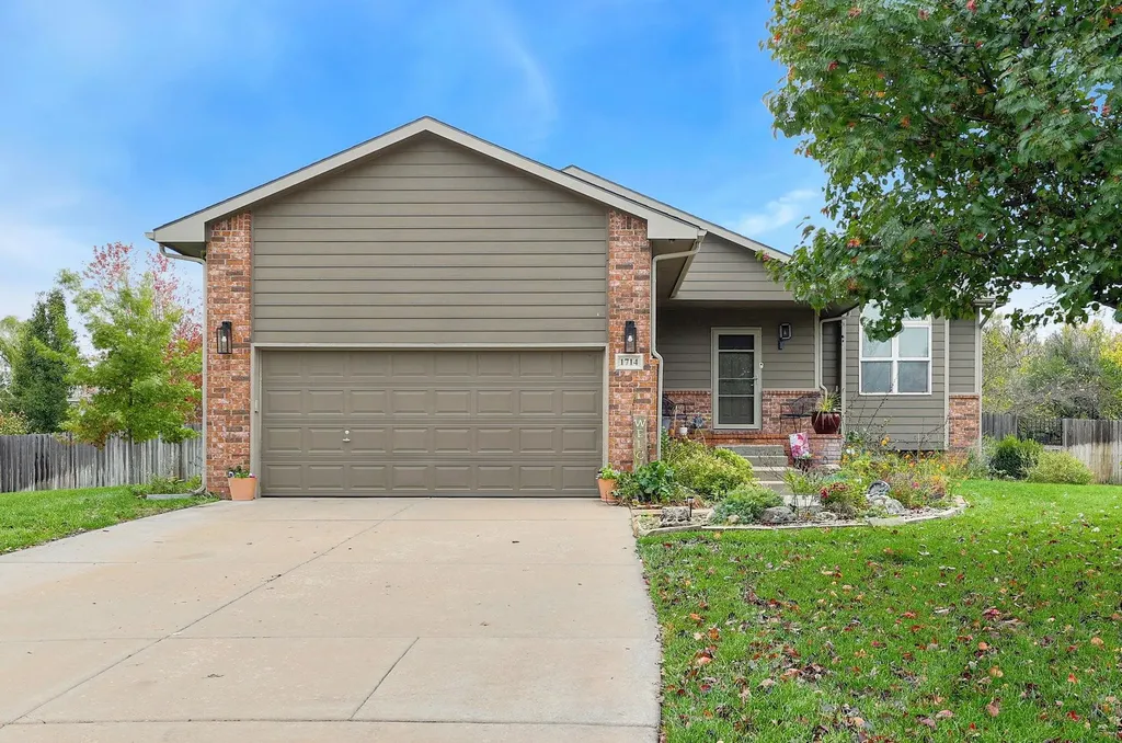 1714 N Buckeye Court Andover KS 67002
