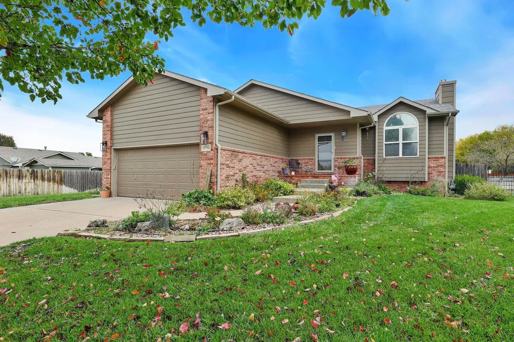 1714 N Buckeye Court Andover KS 67002