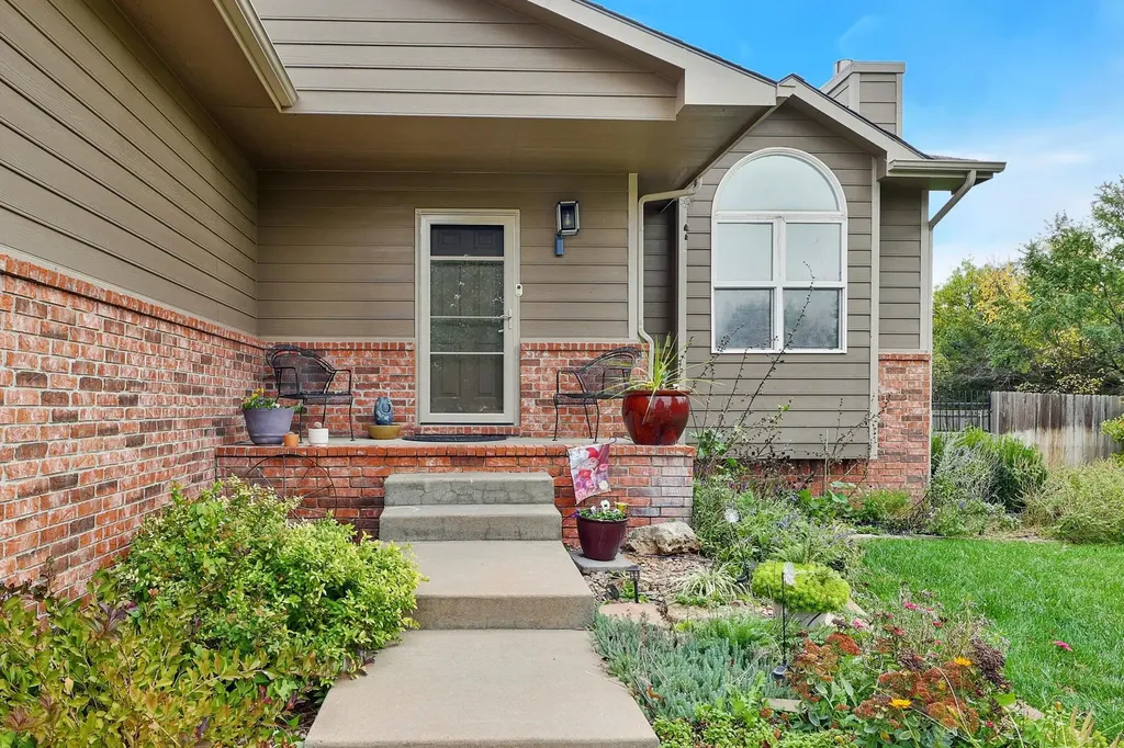 1714 N Buckeye Court Andover KS 67002
