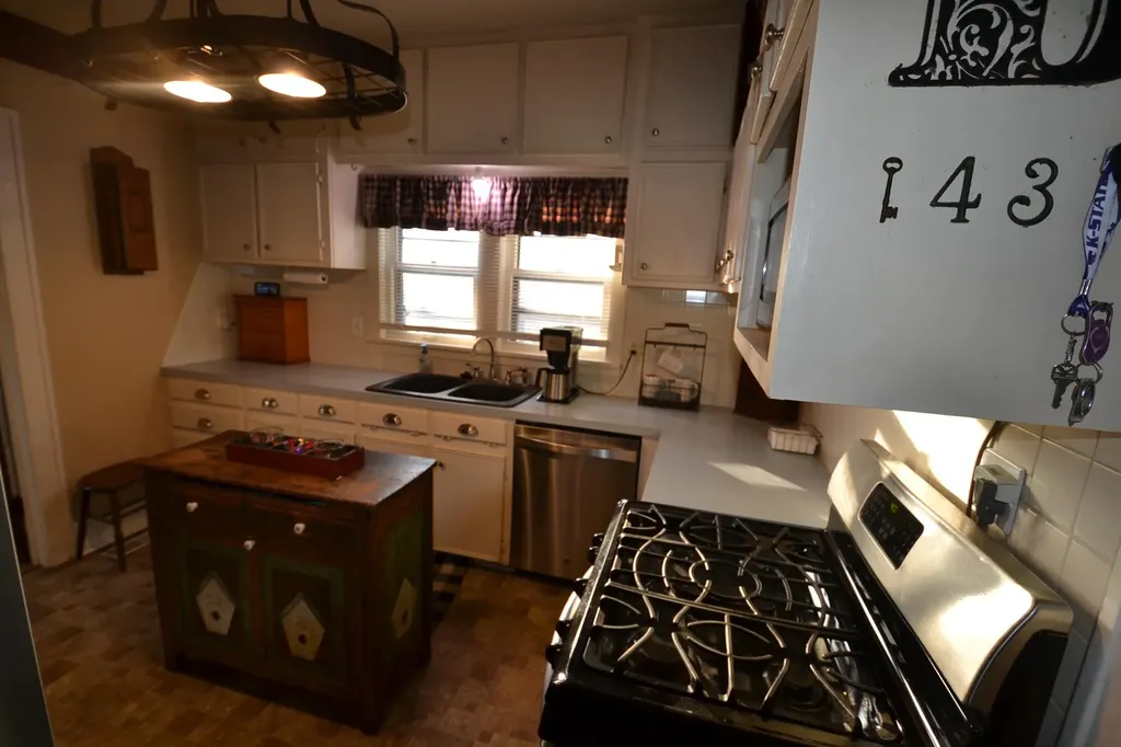 3021 E Oakland Avenue Wichita KS 67211