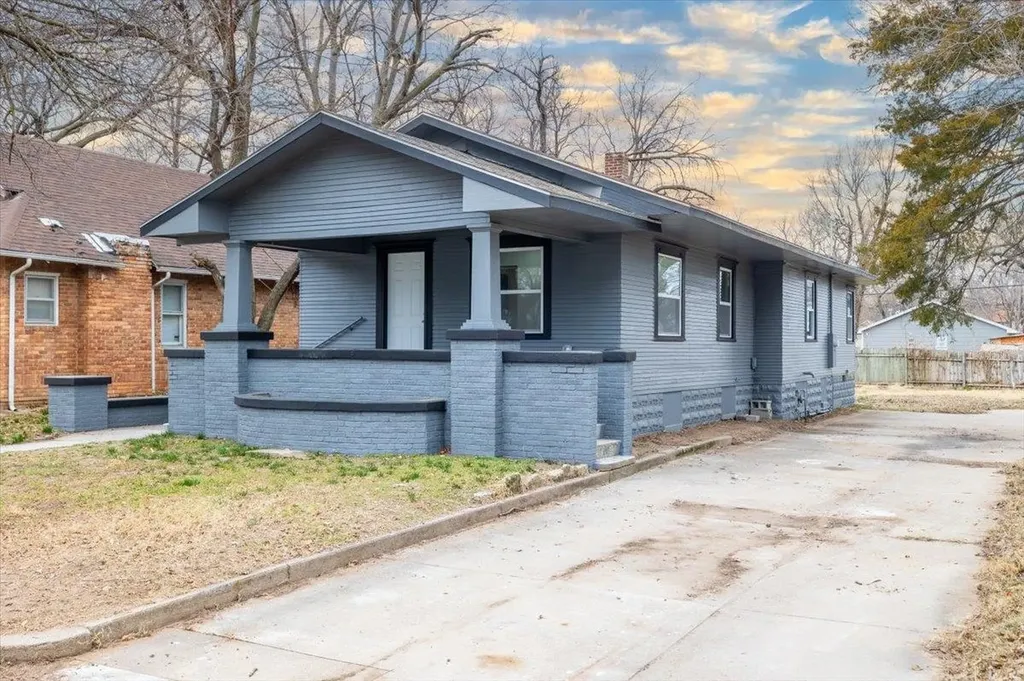831 S Dodge Avenue Wichita KS 67213
