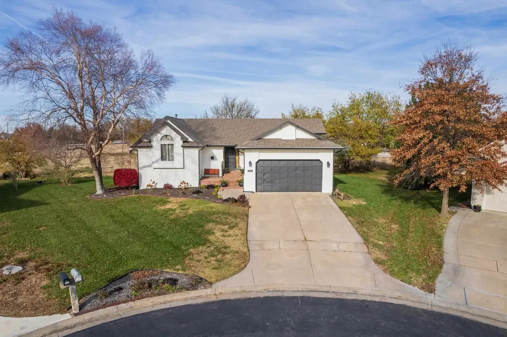 344 N Oakmont Court Andover KS 67002