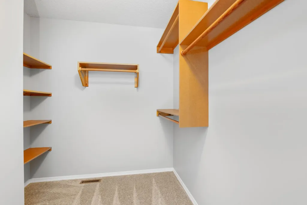 344 N Oakmont Court Andover KS 67002