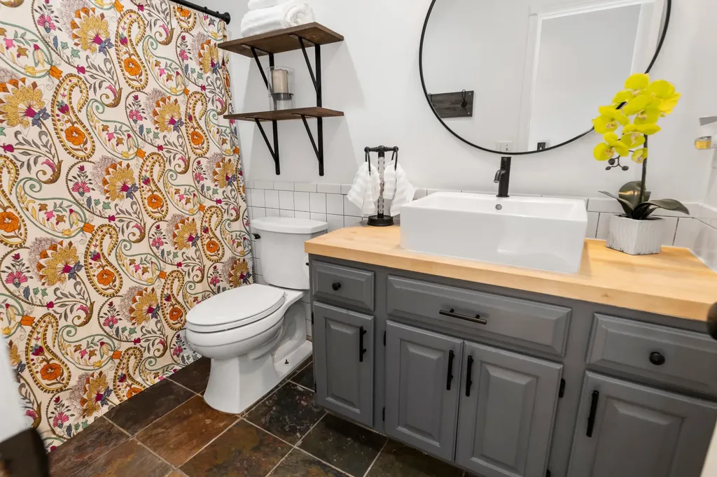 344 N Oakmont Court Andover KS 67002