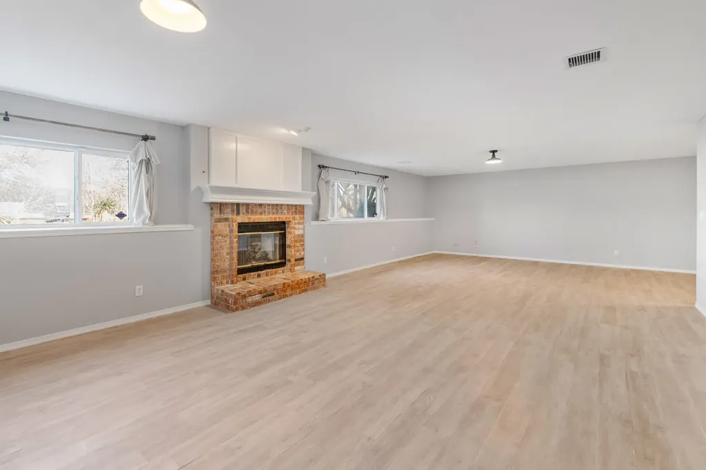 344 N Oakmont Court Andover KS 67002