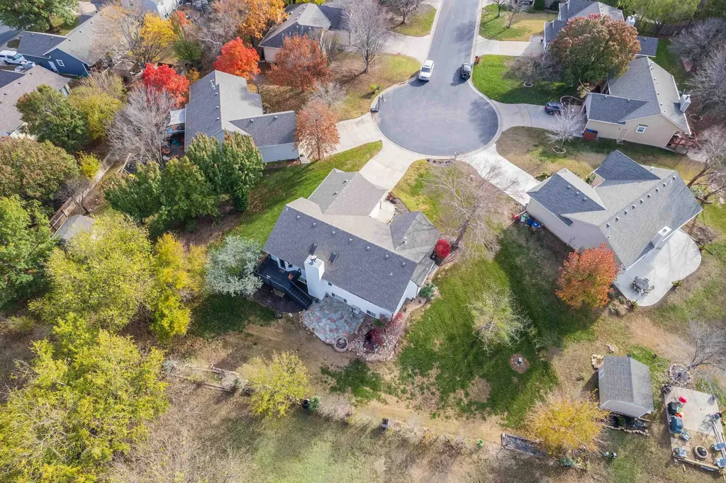 344 N Oakmont Court Andover KS 67002