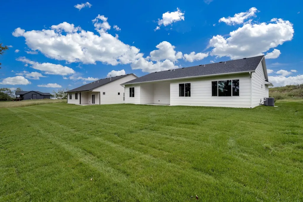 9104 E 33rd Circle S Wichita KS 67210