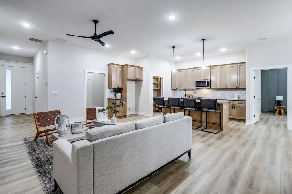 9104 E 33rd Circle S Wichita KS 67210