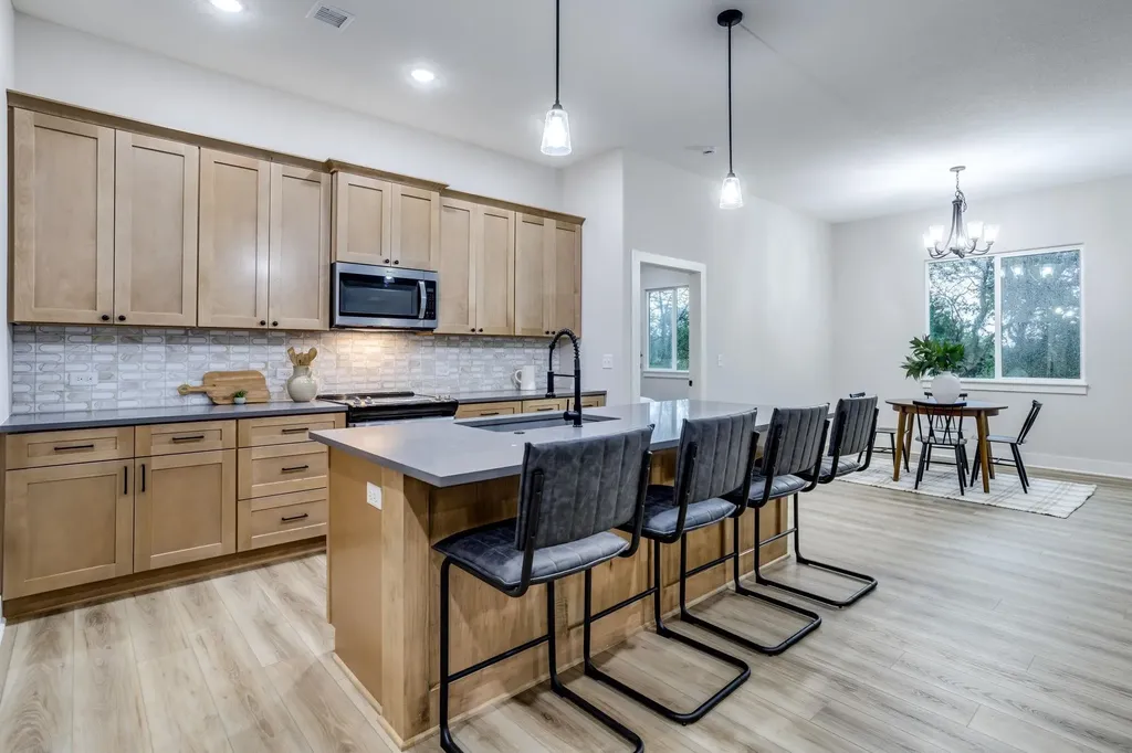9104 E 33rd Circle S Wichita KS 67210