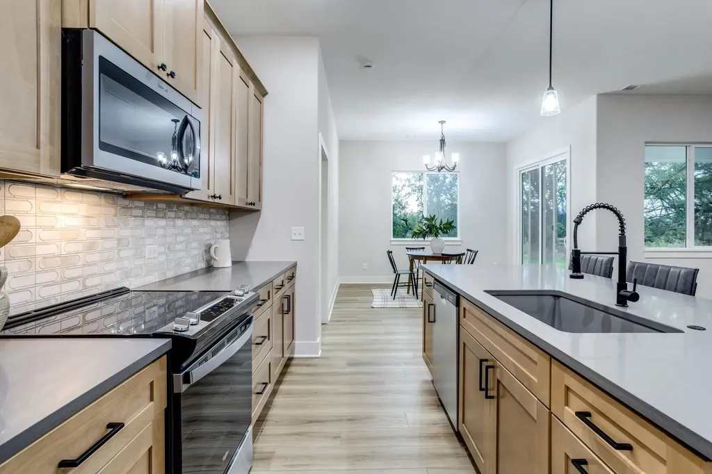 9104 E 33rd Circle S Wichita KS 67210