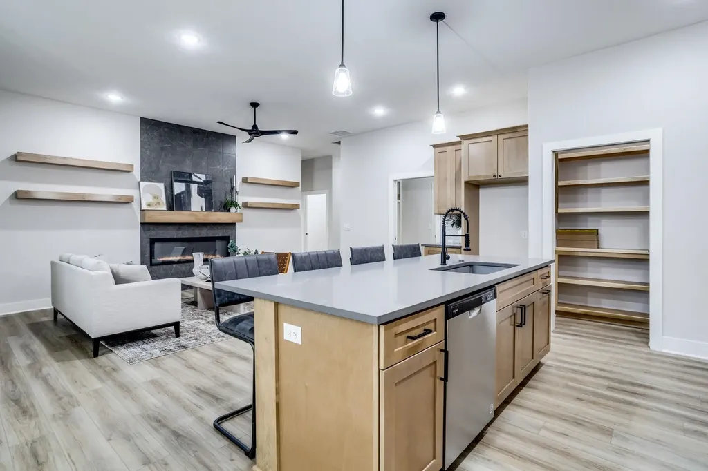 9104 E 33rd Circle S Wichita KS 67210