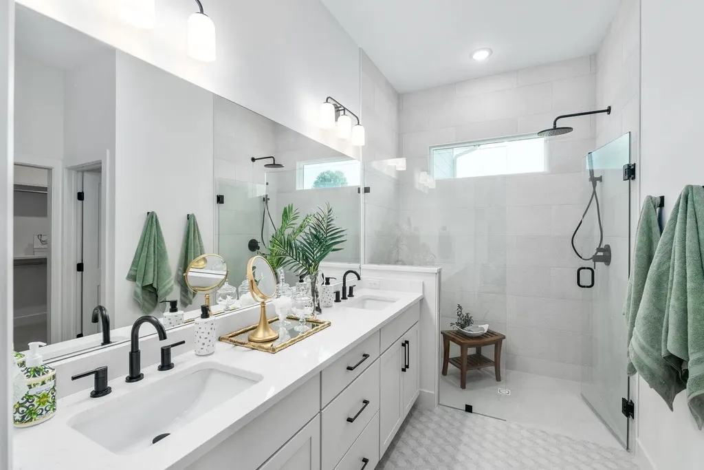 4622 W Emerald Bay Court Wichita KS 67205
