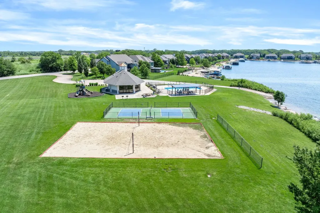 4622 W Emerald Bay Court Wichita KS 67205