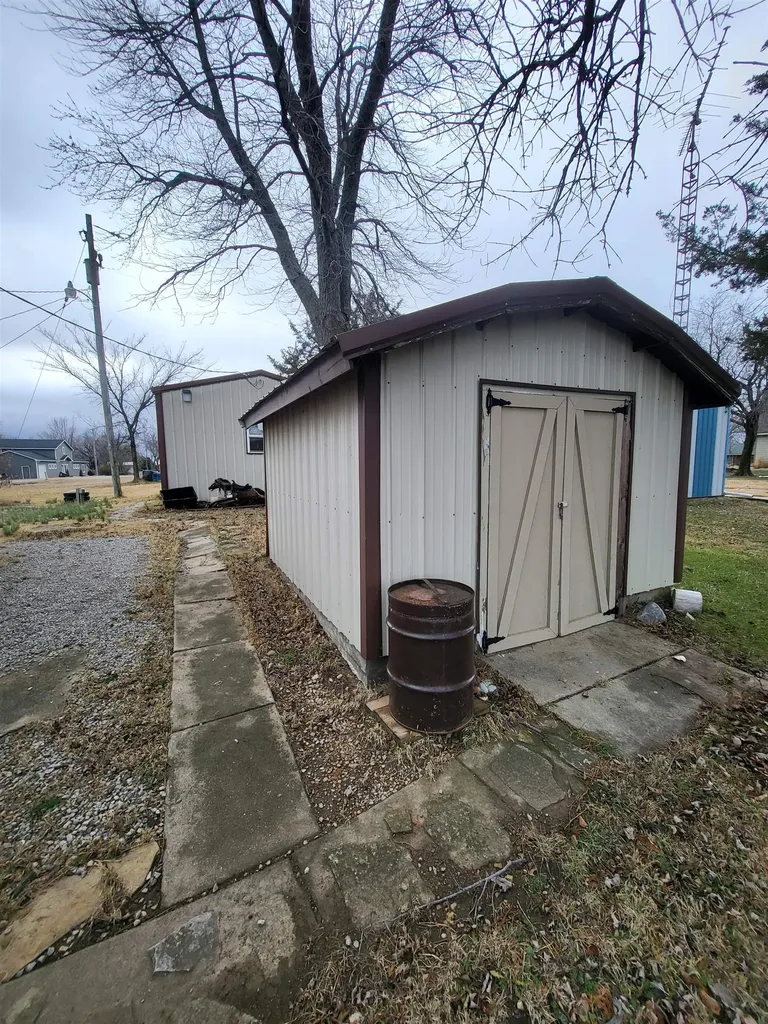 109 Eureka Lake Road Eureka KS 67045