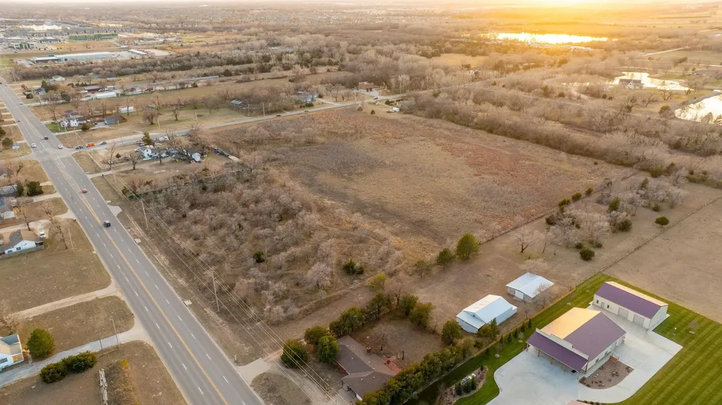 0000 N Ridge Road Wichita KS 67205