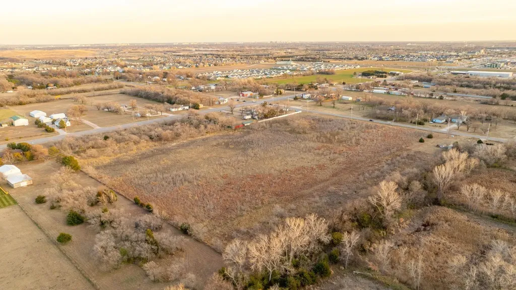 0000 N Ridge Road Wichita KS 67205