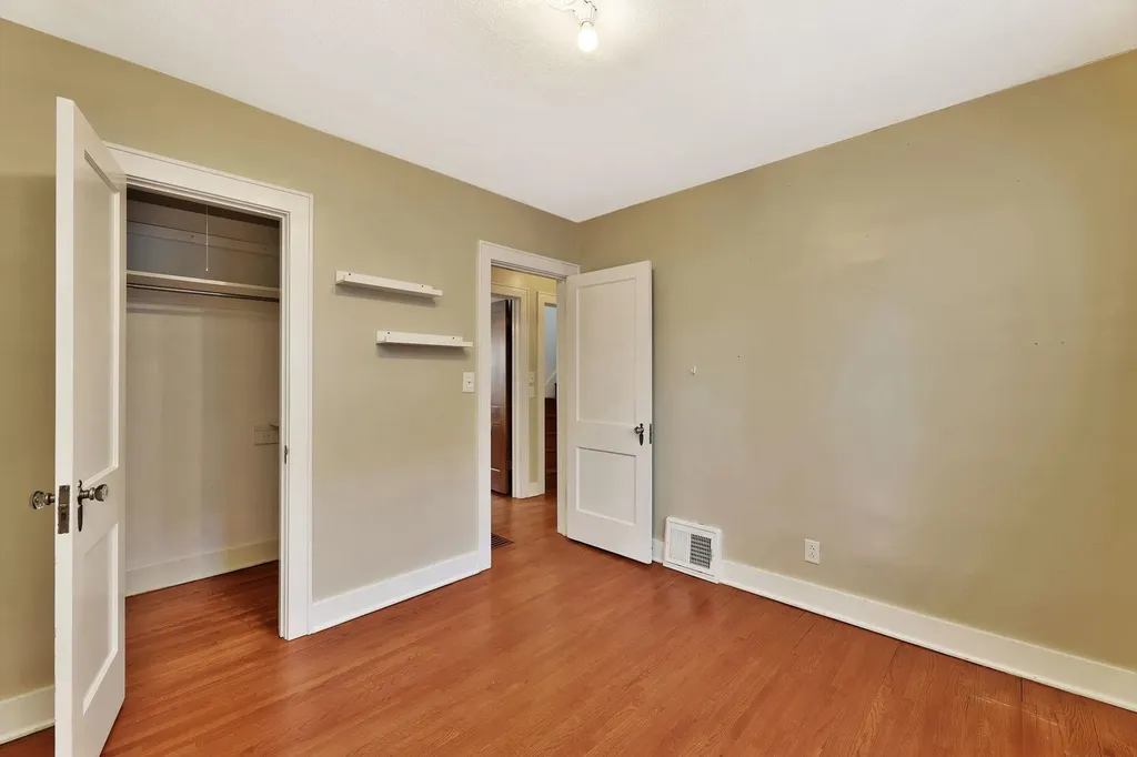 351 N Dellrose Wichita KS 67208