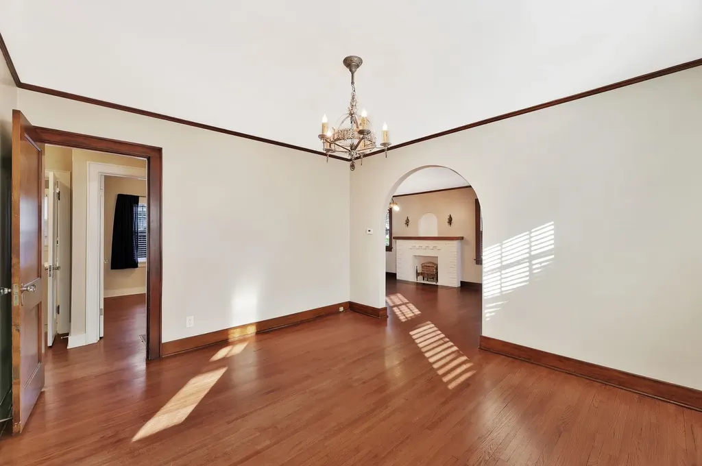 351 N Dellrose Wichita KS 67208