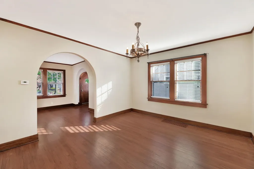 351 N Dellrose Wichita KS 67208