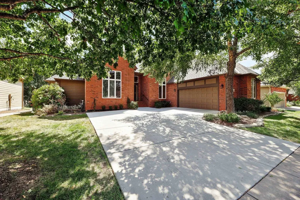 10203 E Churchill Wichita KS 67206