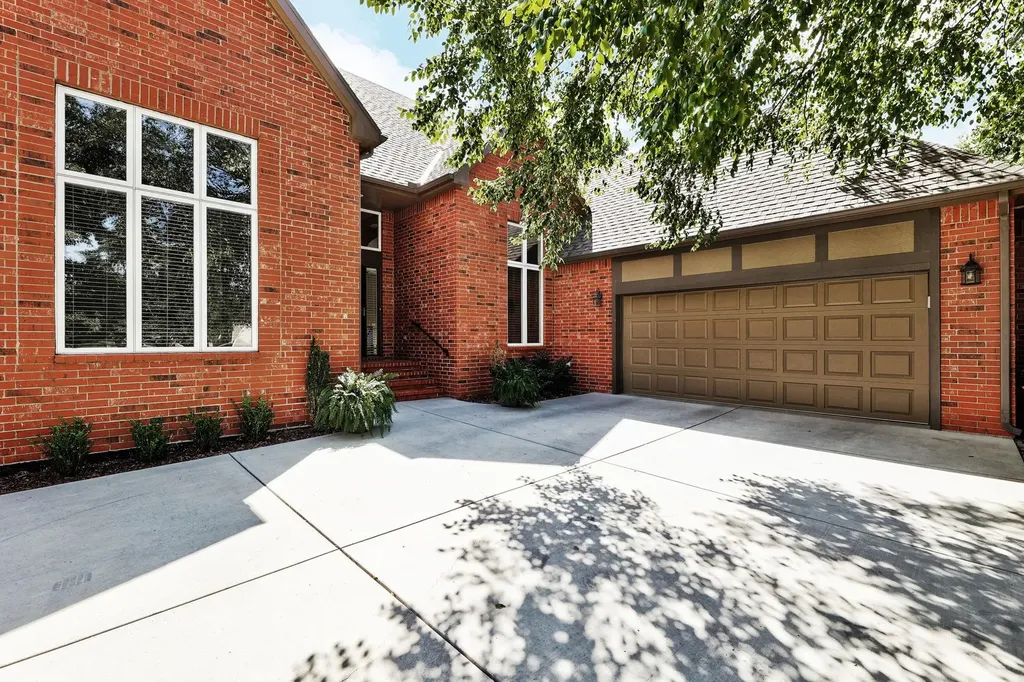 10203 E Churchill Wichita KS 67206