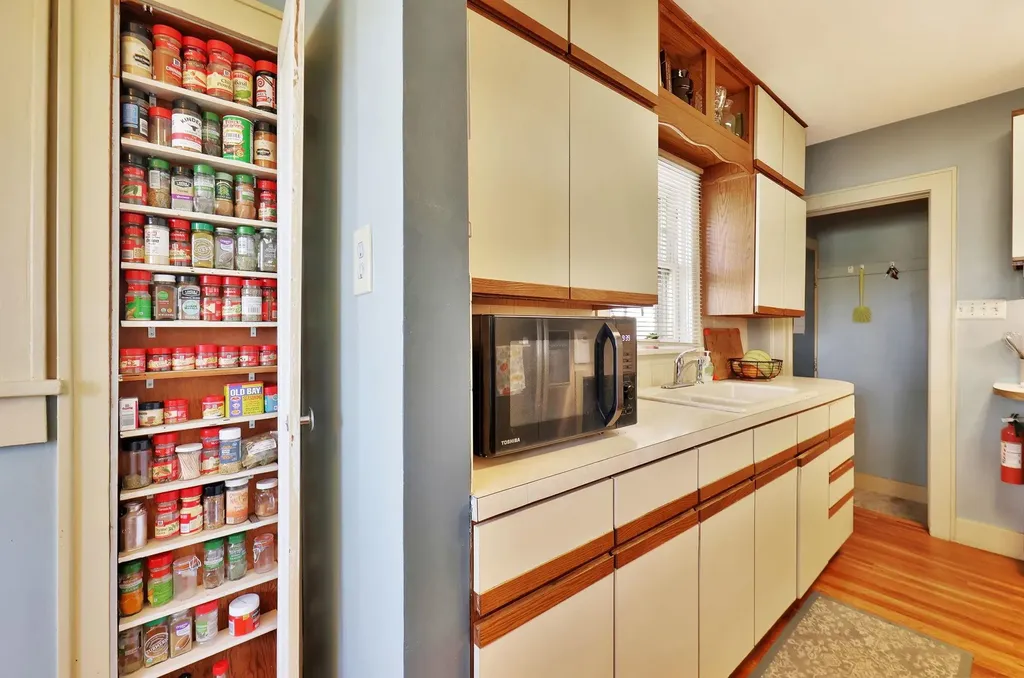 842 N Amidon Avenue Wichita KS 67203