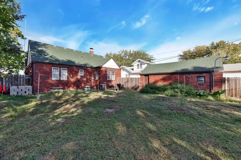 842 N Amidon Avenue Wichita KS 67203