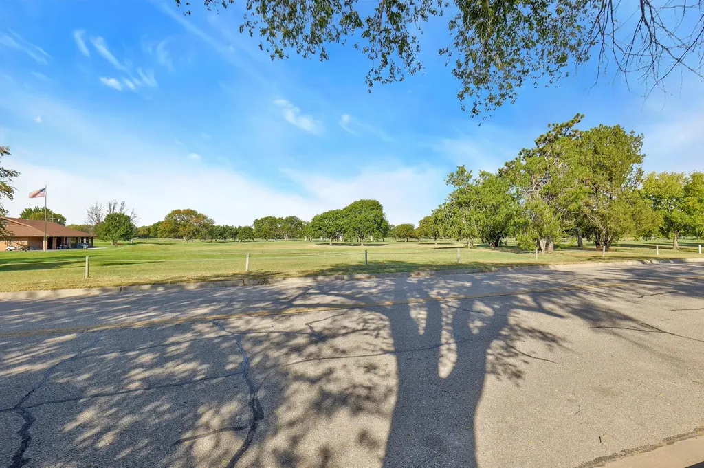 842 N Amidon Avenue Wichita KS 67203