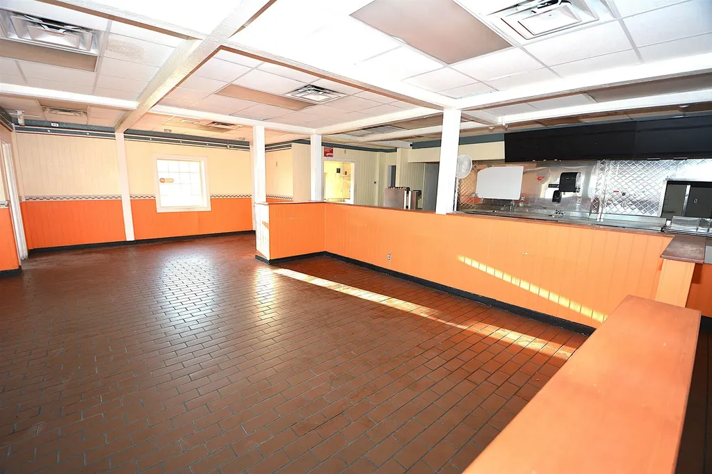 4206 E Harry Street Wichita KS 67218