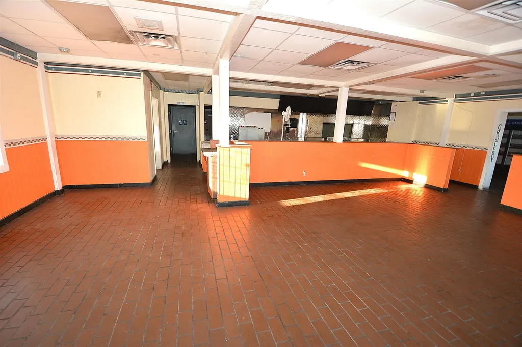 4206 E Harry Street Wichita KS 67218