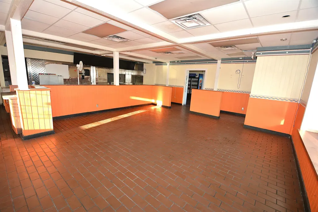 4206 E Harry Street Wichita KS 67218