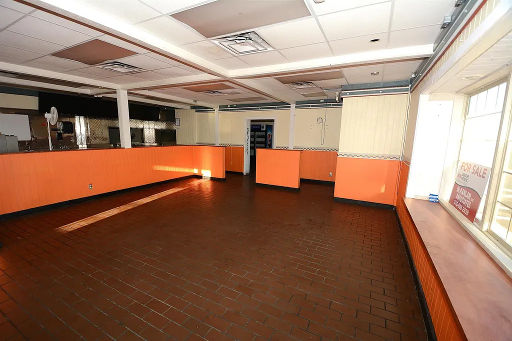 4206 E Harry Street Wichita KS 67218