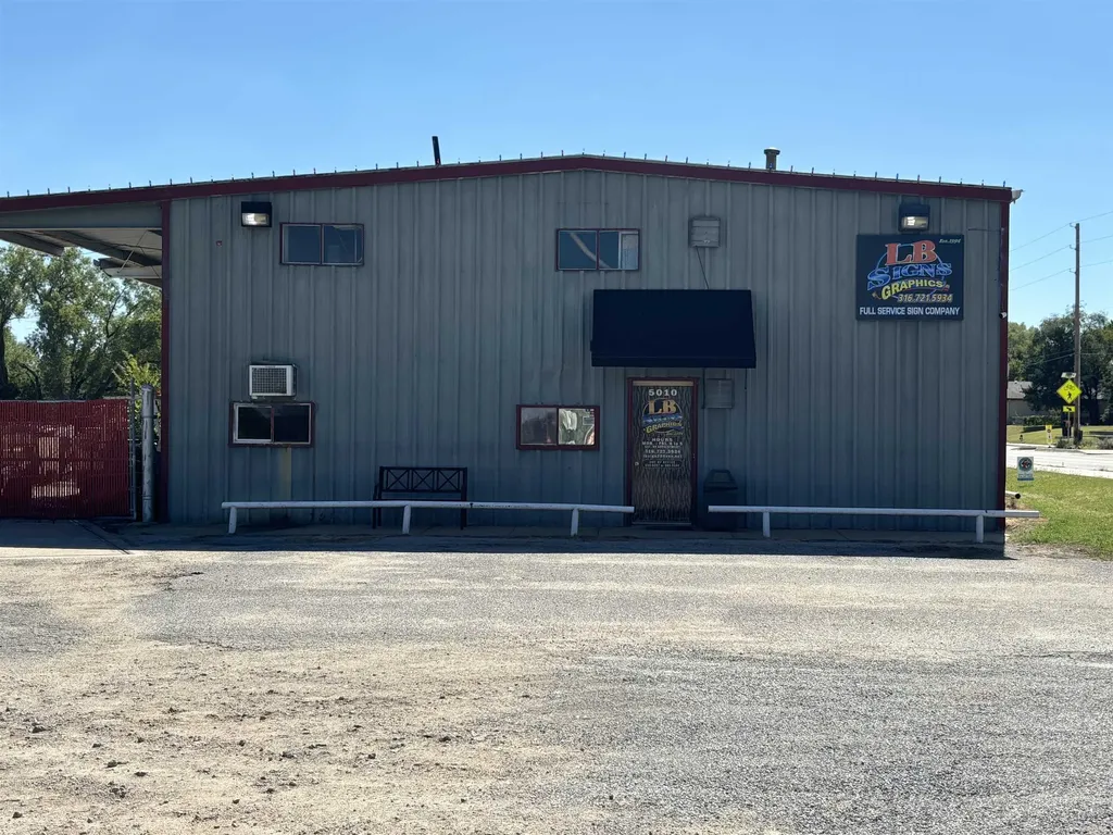 5010 N Maize Road Maize KS 67101