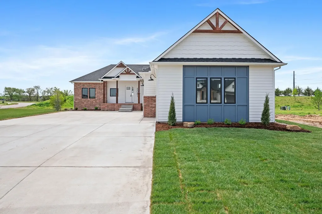 5081 Shoreside Court Maize KS 67101