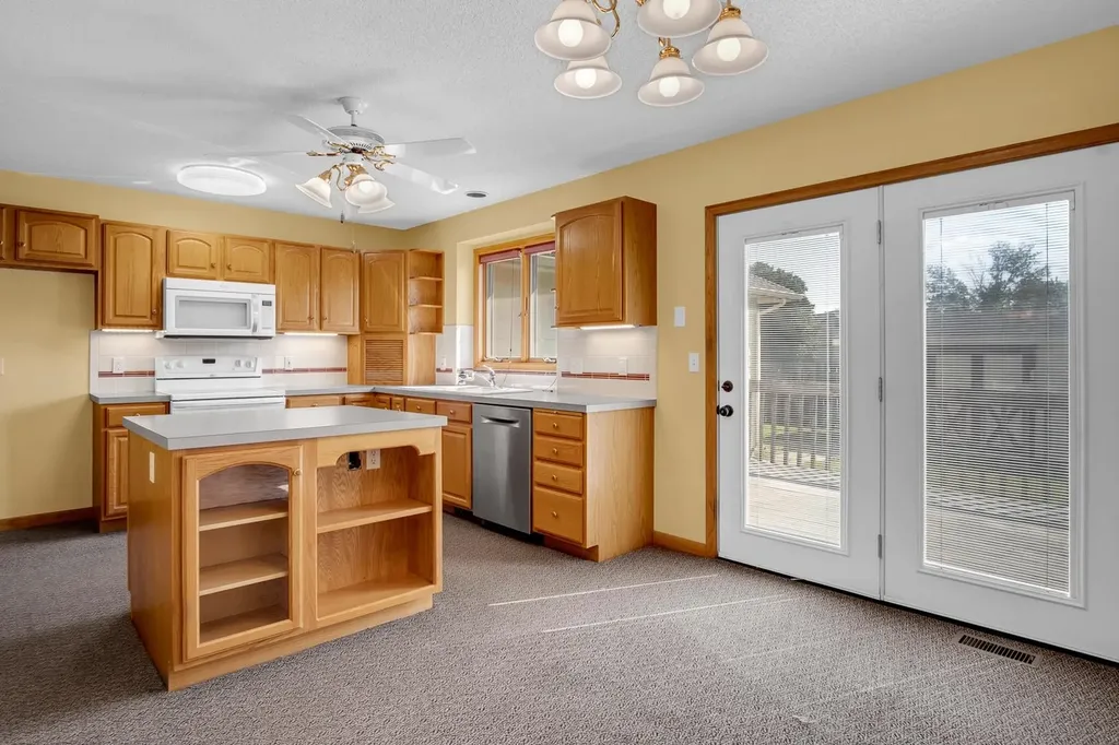 505 Stone Creek Drive Newton KS 67114
