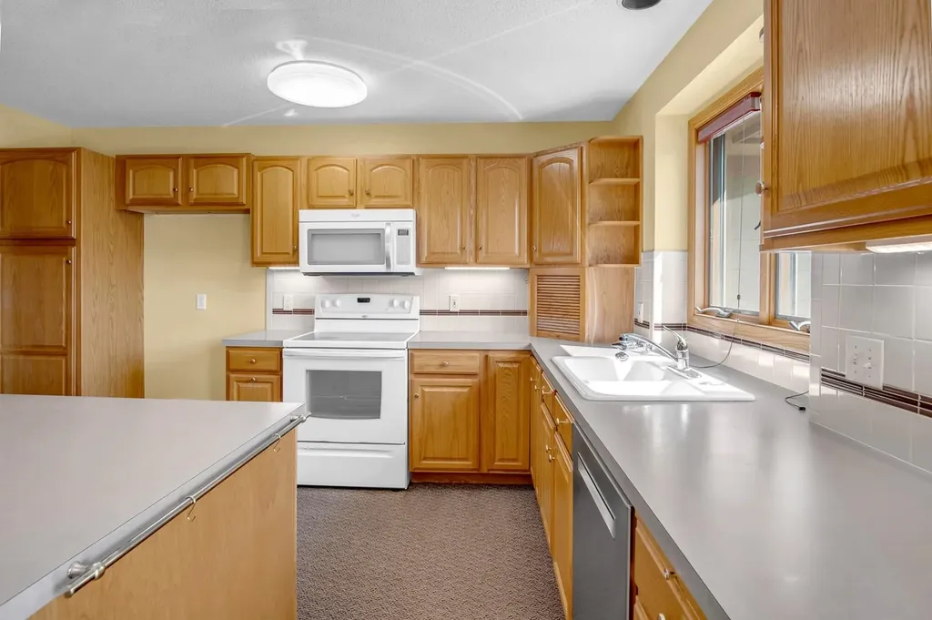 505 Stone Creek Drive Newton KS 67114