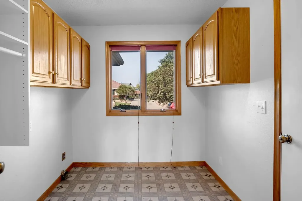 505 Stone Creek Drive Newton KS 67114