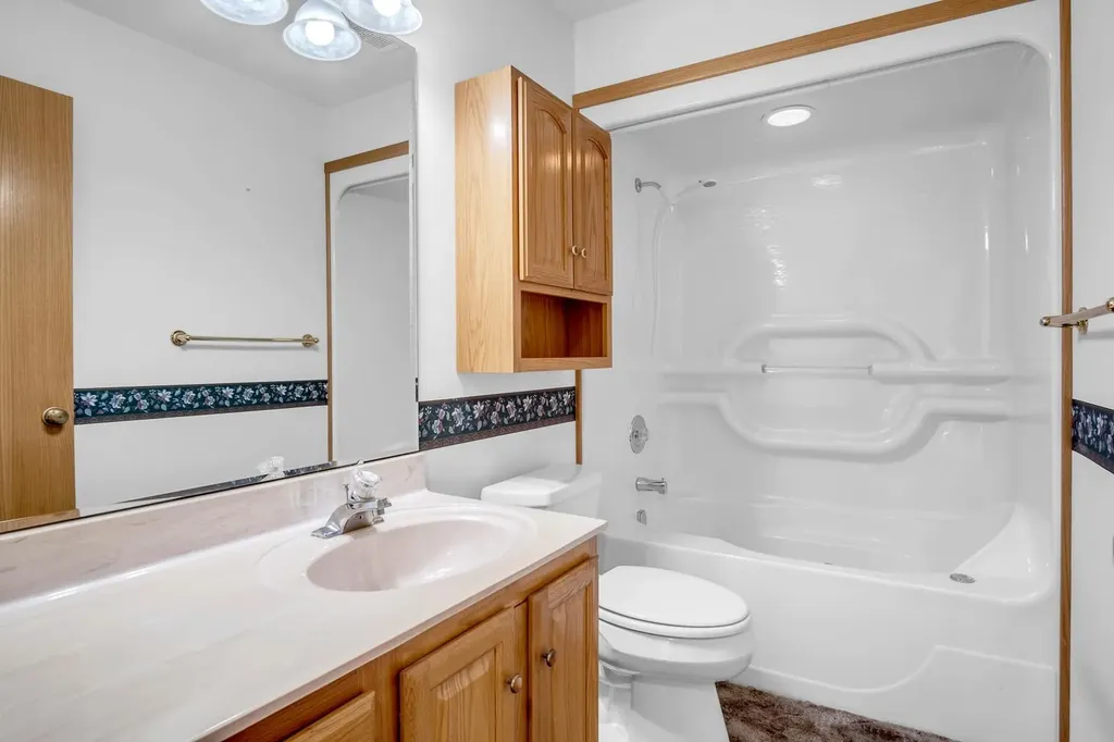 505 Stone Creek Drive Newton KS 67114