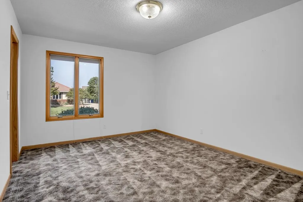 505 Stone Creek Drive Newton KS 67114