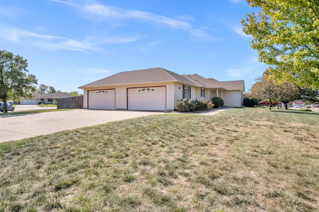 505 Stone Creek Drive Newton KS 67114