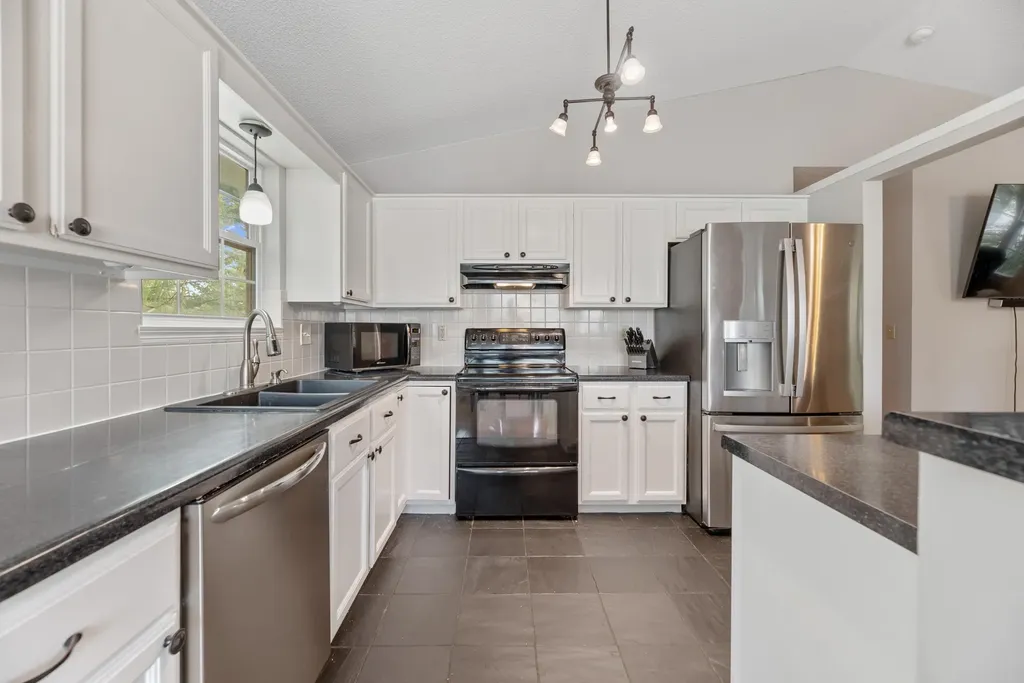 7213 E Brookview Circle Wichita KS 67226