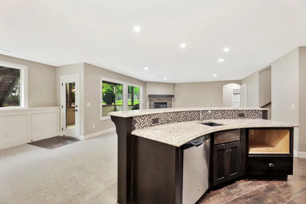 728 N Deerfield Circle Andover KS 67002
