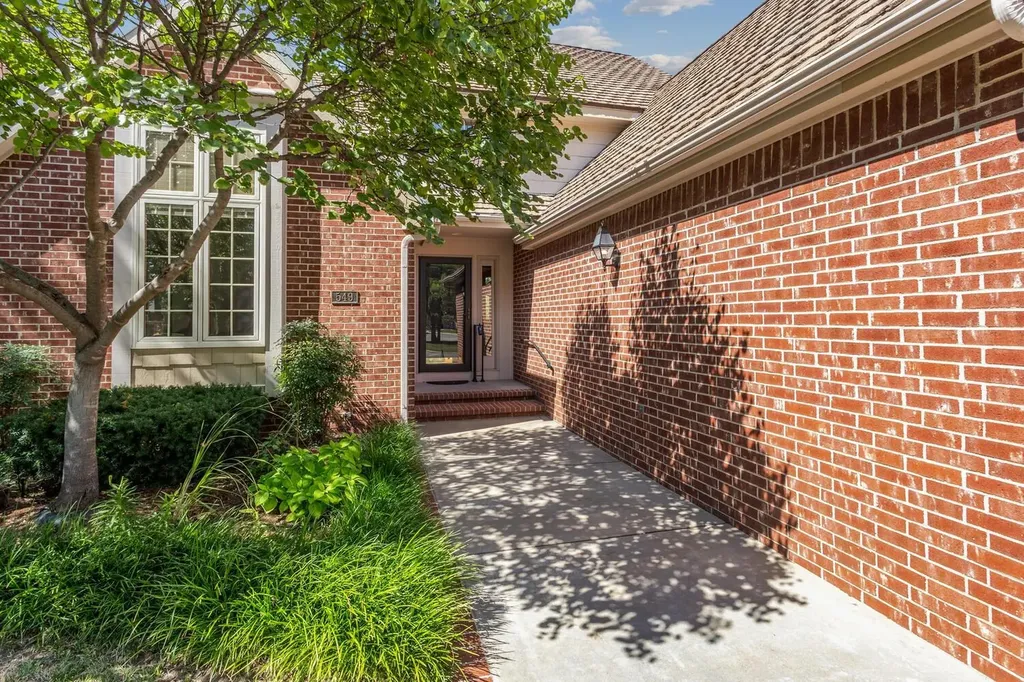 549 N Turnberry Circle Wichita KS 67230