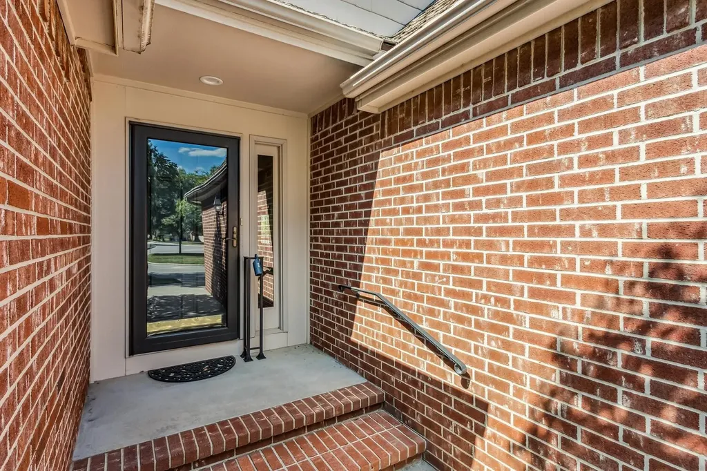549 N Turnberry Circle Wichita KS 67230