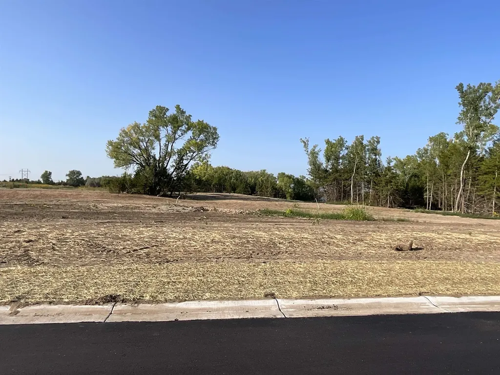 Lot 3 Block B W Calvert Wichita KS 67215