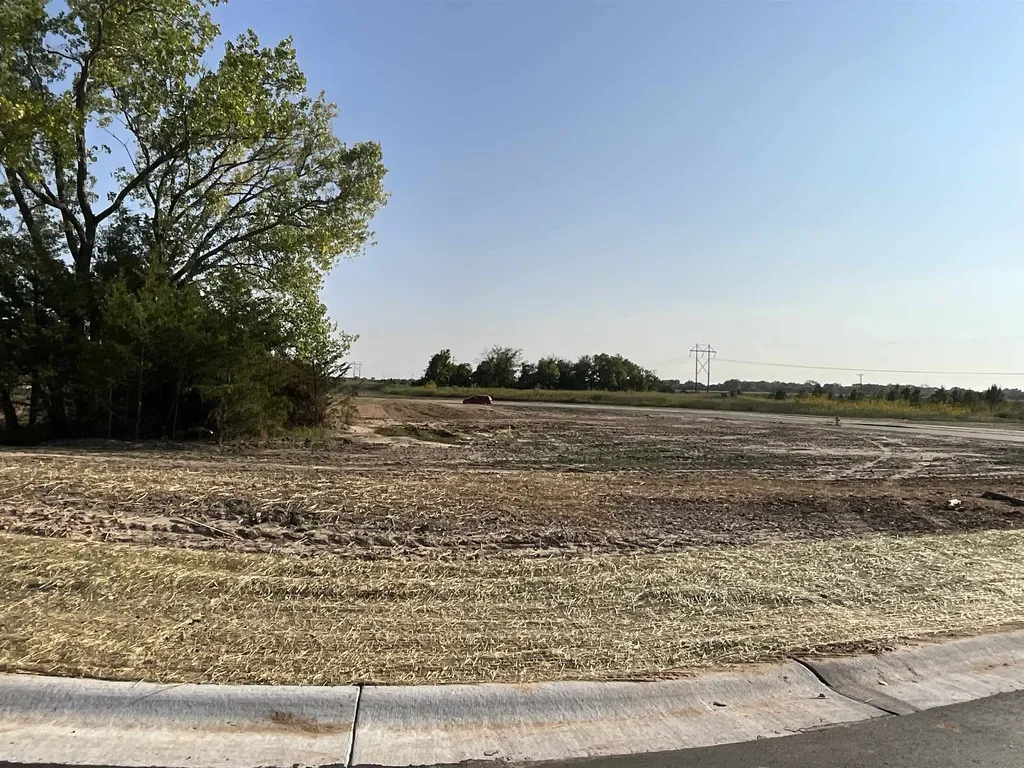 Lot 94 Block D W Bluelake Court Wichita KS 67215