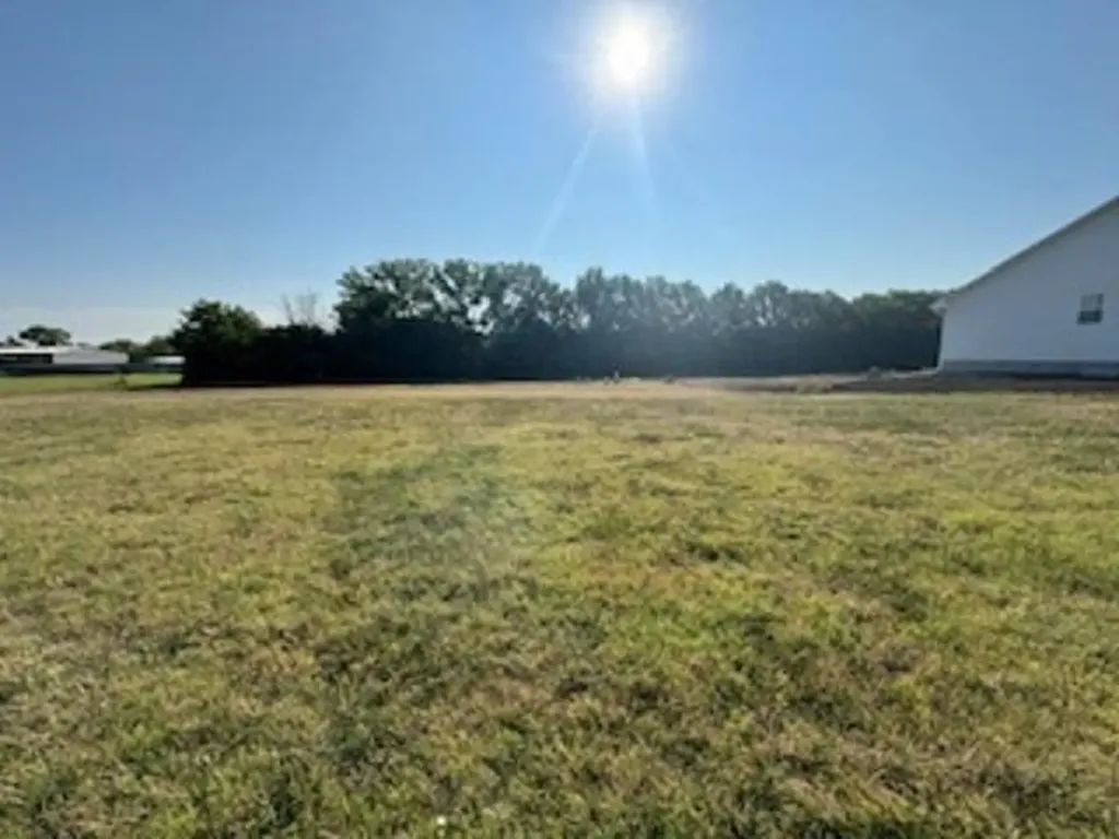 802 South Meadows Drive Hesston KS 67062