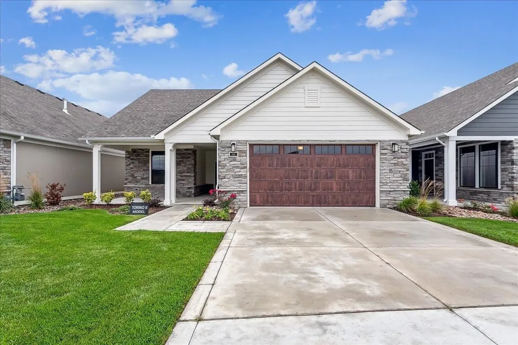 205 S Heritage Way Andover KS 67002